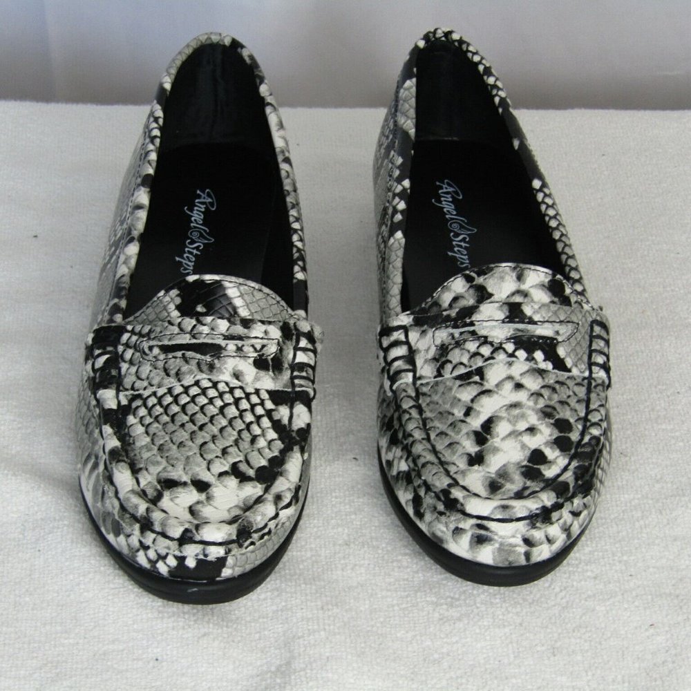 NEW ! Angel Steps Snake Skin Pattern Women's Loafers Slip On Size 10